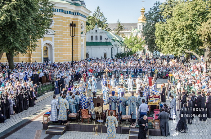 В Киево-Печерской Лавре торжественно отметили престольный праздник обители (ФОТО, ВИДЕО)