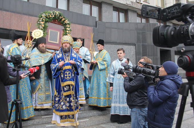 Архиепископ Евлогий (Гутченко) требует наказания за избиение охранника кафедрального собора