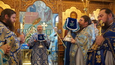 On the Feast of the Entrance into the Temple of Our Most Holy Lady the Theotokos UOC Primate offers prayers in Chernivtsi (PHOTO)