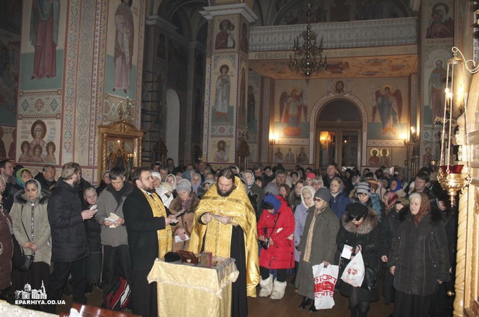 Віруючі Одеси звершили Новорічний нічний хресний хід