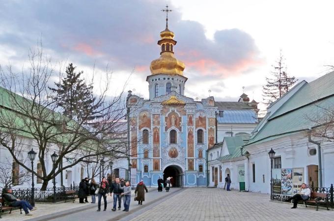 З 21 січня у Києво-Печерській Лаврі поновлюється звершення молебнів