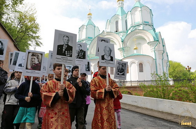 Бессмертный полк: Святогорская Лавра вспомнит павших Крестным ходом и панихидой