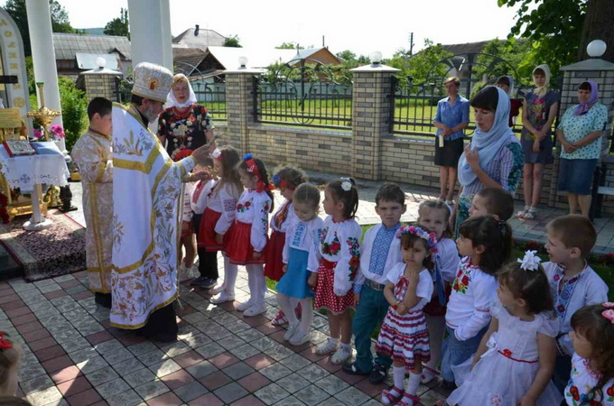 В епархиях УПЦ встретили День защиты детей молитвой и благотворительностью (ФОТО)