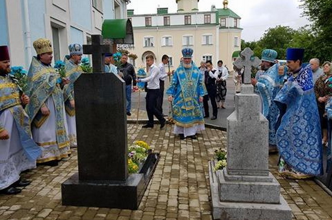 У день 25-річчя відродження до Білівської обителі принесли ікону Божої Матері з Афону (ФОТО)