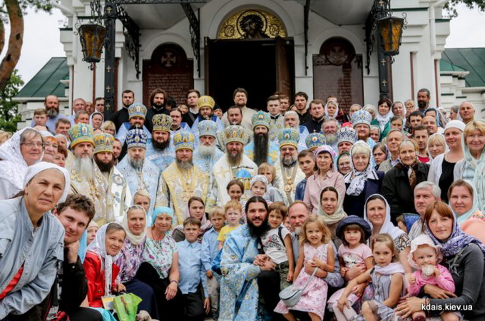 У Ризоположенському монастирі Томашівки пройшли святкування на честь Пресвятої Богородиці