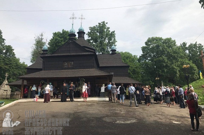 В УПЦ запустять програму допомоги громадам захоплених храмів