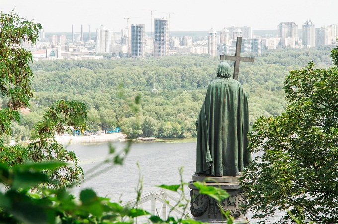 До Дня Хрещення Русі довели до ладу пам'ятник князю Володимиру