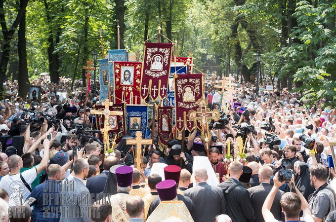 Эксперт: Власть проигнорировала Крестный ход УПЦ из-за страха