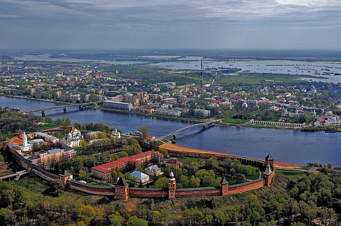 На руїнах храму в Новгороді знайшли найбільше графіті глаголицею