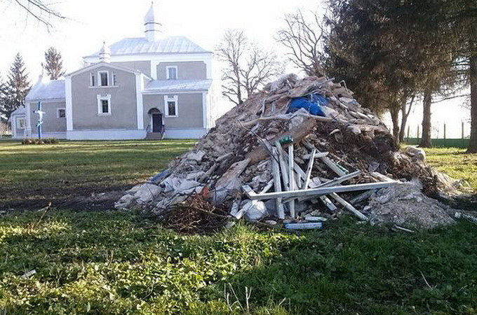 Краевед: в УПЦ КП довели до разрушения захваченный памятник архитектуры