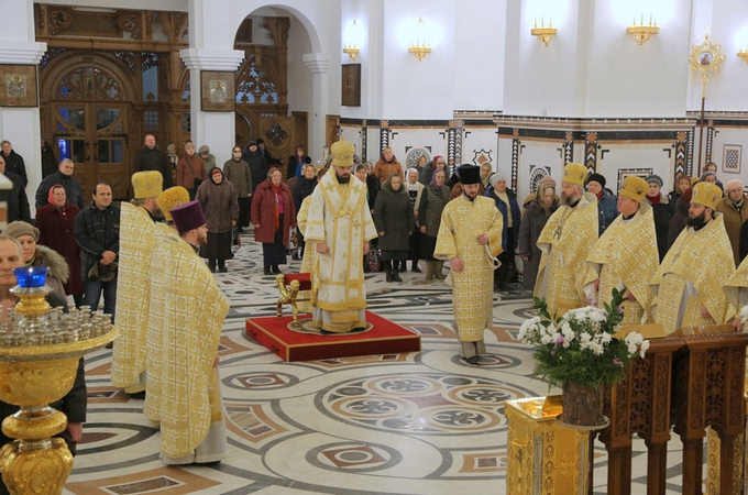 Безбожність призводить до деградації і катастроф, – митрополит Митрофан