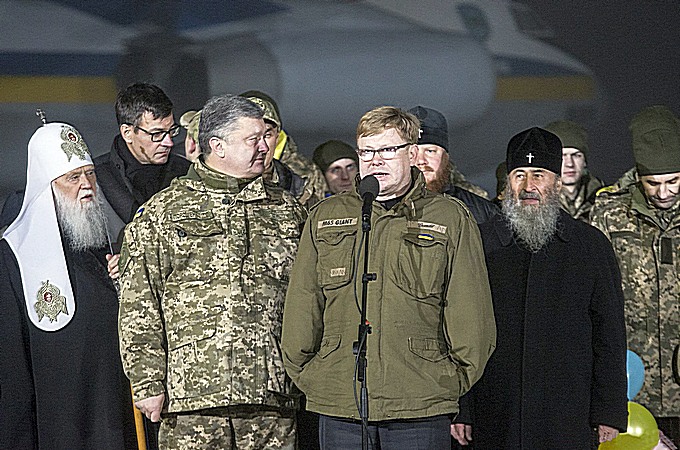 «Партія війни» ополчилась на Церкву, – політолог (ВІДЕО)