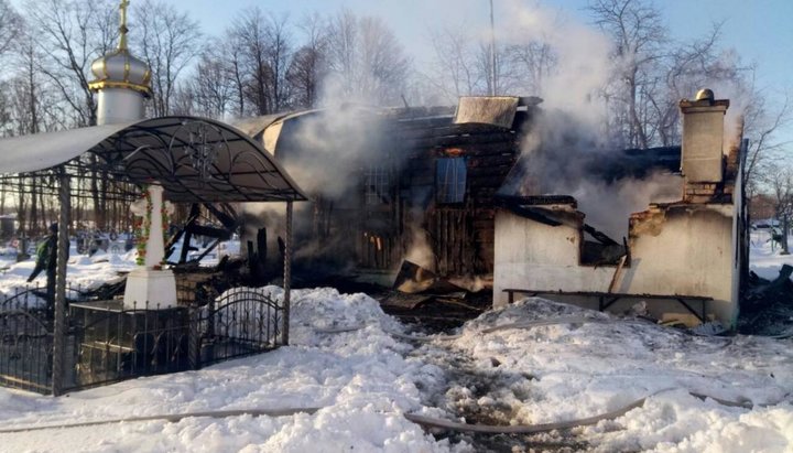 В селі Вахнівці згорів храм, який у 2015 році представники УПЦ КП відібрали у громади УПЦ