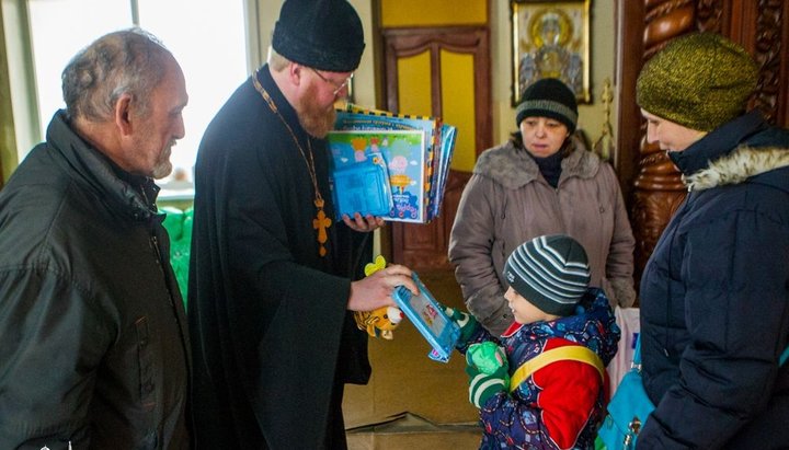 В Одеській єпархії УПЦ надали допомогу нужденним