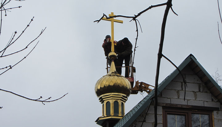 Від початку будівництва храму до встановлення купола минуло 7 років