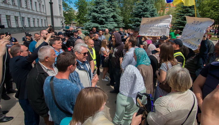 Акція протесту проти Єдиної Помісної Церкви в Дніпрі