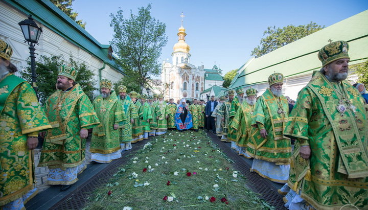 25 червня в Києво-Печерській лаврі відбулась архієрейське нарада