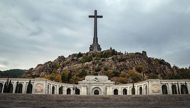 Мавзолей Валле-де-лос-Кайдос