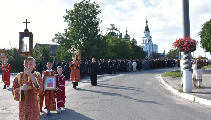 Хресний хід до Калинівського хреста