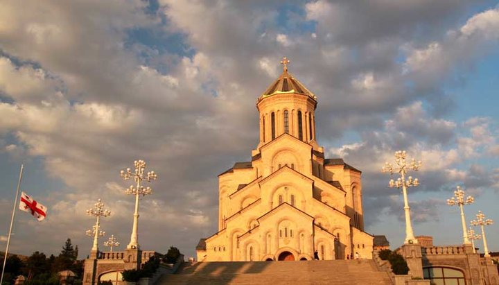 Кафедральний собор Самеба в Грузії, де знайшли дитину