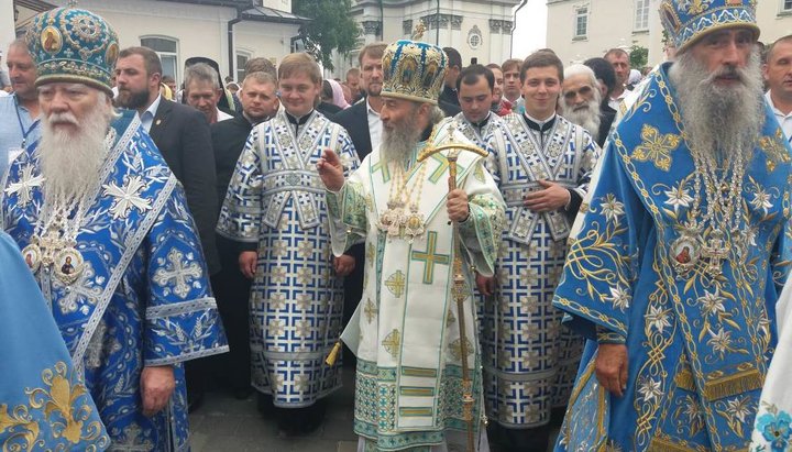 Блаженнейший Митрополит Онуфрий в Почаевской лавре