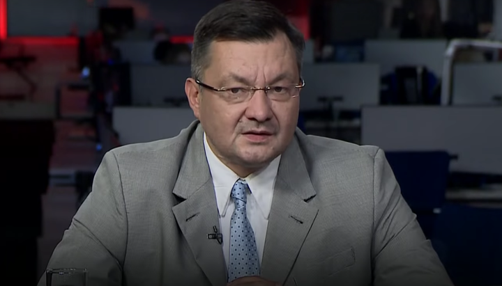 Journalist and political expert Viacheslav Pikhovshek