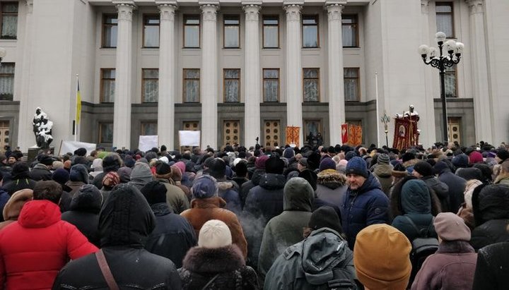 Сегодня на морозе стояла Церковь