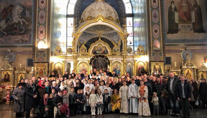 Парафіяни храму УПЦ в Києві