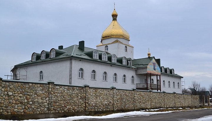 Петро-Павлівський Світязький чоловічий монастир УПЦ, Волинська область.