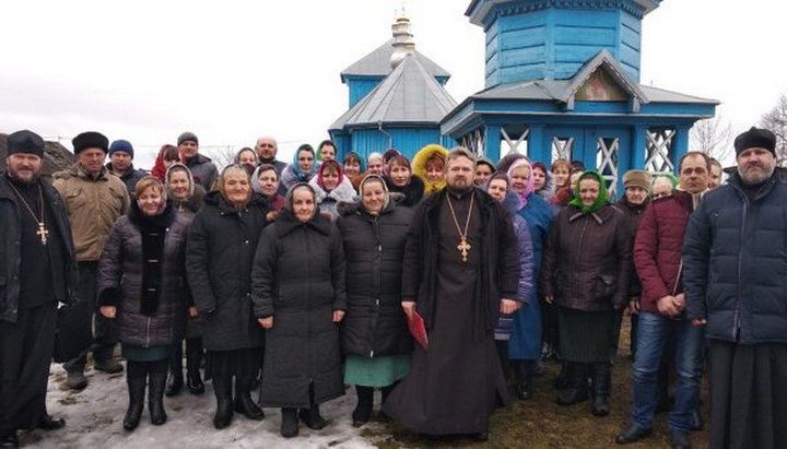 Все участники общины Варваринского храма села Островье повторно подтвердили верность УПЦ