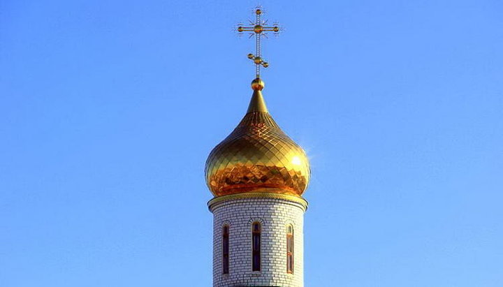 Протокол про перехід релігійної громади в ПЦУ завірений підписом і печаткою голови сільради.