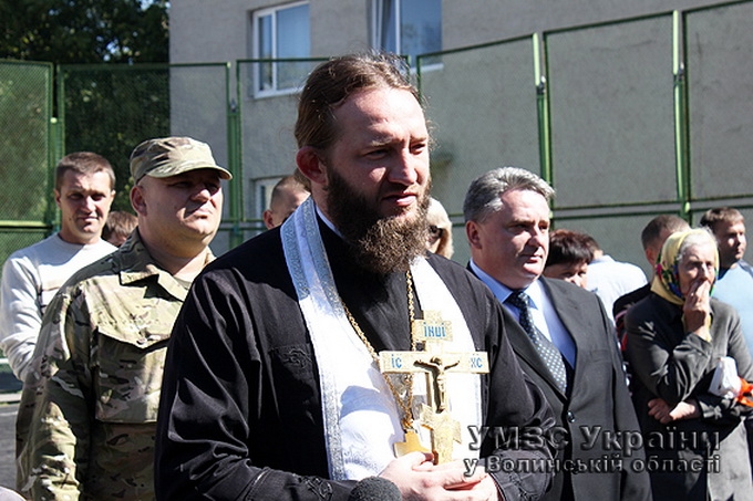 Волинський священик УПЦ надаватиме духовну підтримку українським військовим у зоні бойових дій