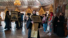 Відбувся хресний хід навколо столиці зі святиннями Києво-Печерської лаври задля припинення  пожеж (ФОТО)