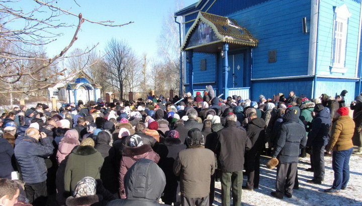 Свято-Благовіщенський храм УПЦ, село Раків Ліс.