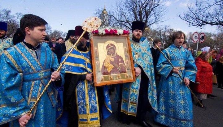 Крестный ход в честь Федоровской иконы Божией Матери                                 