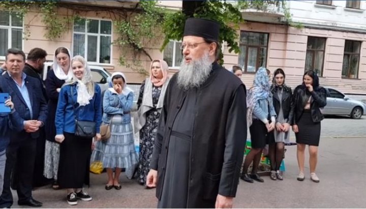 Митрополит Чернівецький і Буковинський Мелетій, скриншот відео Чернівецько-Буковинської єпархії УПЦ.