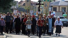 Міжнародний хресний хід до Почаєва вийшов з Волинської області