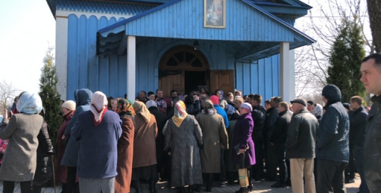 В розкольників немає поваги до священства