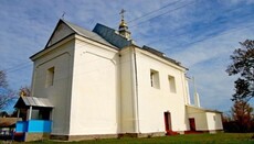 In Dorotishche, UOC community prevents radicals from seizing church