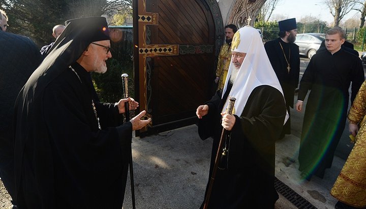 Патріарх Кирил і архієпископ Іоанн (Ренетто) під час візиту патріарха Кирила до Франції. Фото: Прес-служба патріарха Московского і всієї Русі