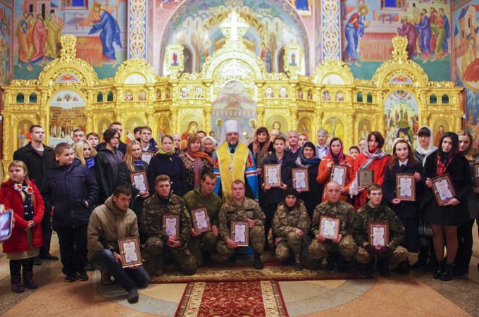 В УПЦ нагородили студентів-волонтерів за допомогу пораненим воїнам