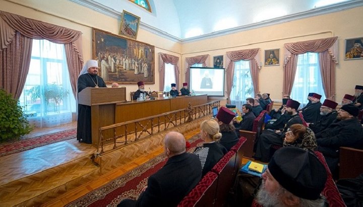 Конференція «Актуальні питання богослов’я і історії Церкви» у Харкові. Фото: Харківська єпархія