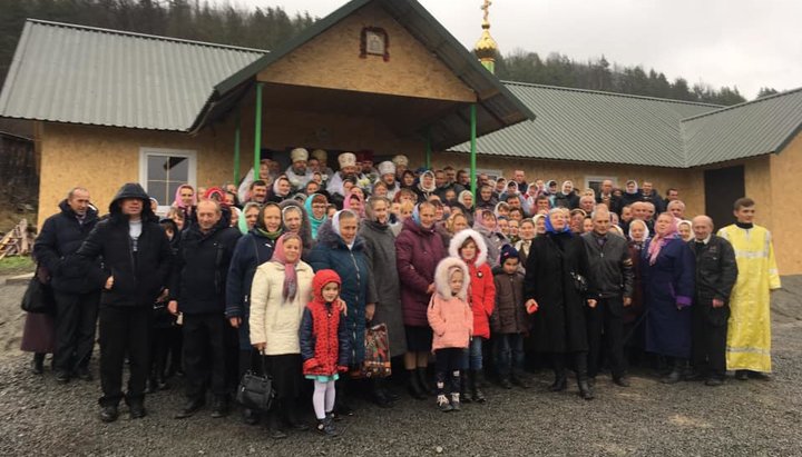 Христос ніколи не увійде в храм з ломом