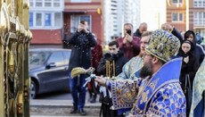 В Киеве освятили накупольные кресты храма в честь иконы «Скоропослушница»