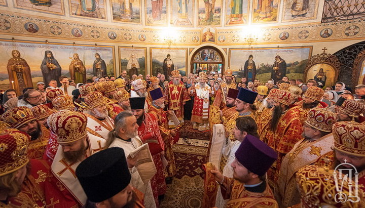 Святкова Божественна літургія у Свято-Введенському монастирі Києва. Фото: news.church.ua