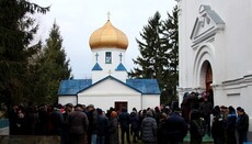 Волинська ОДА – громаді УПЦ: Вас би перереєстрували і з трьома підписами