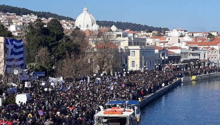 Жители грецьких островів вийшли на протесну акцію проти напливу мігрантів. Фото: greekreporter.com