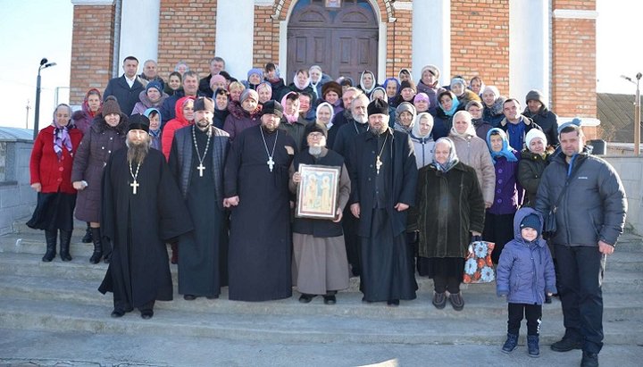 Каменцы помолились о прославленных святых своего края. Фото: Запорожская епархия