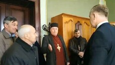 Активісти ПЦУ тиснуть на голову Чернівецької ОДА для перереєстрації громади