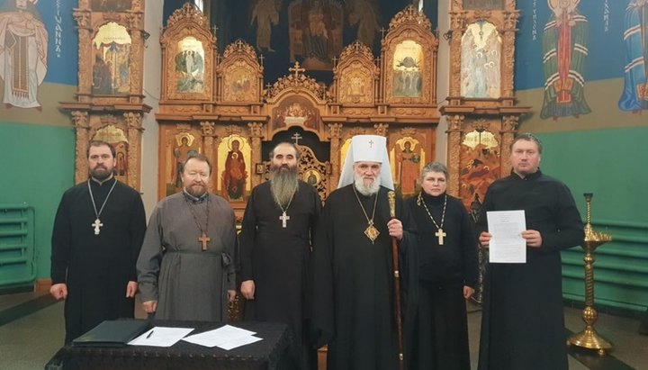 В Коростене клирик УПЦ КП перешел в лоно канонической Церкви. Фото: ovruch.church.ua